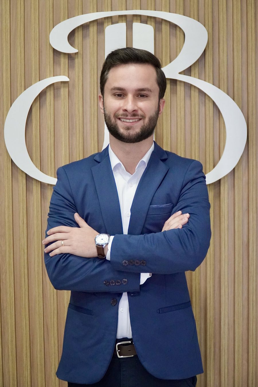 Leonardo, Consultor de Negócios
